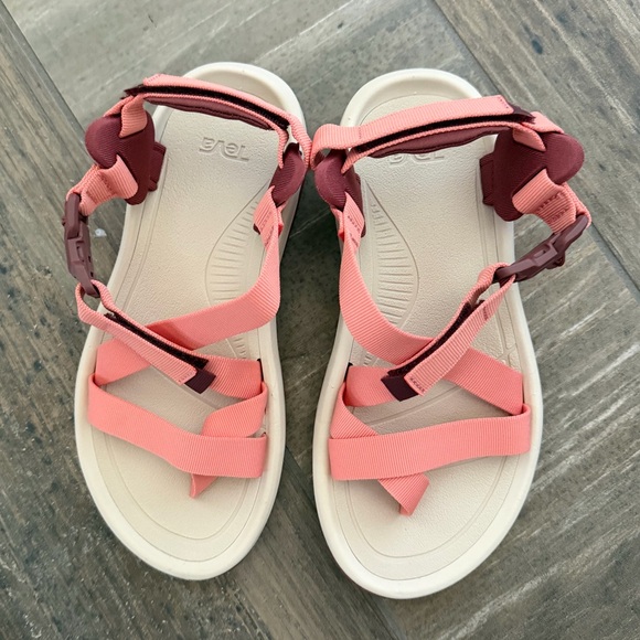 Teva Women's Hurricane Terra Dactyl Hiking Sandal size 7 New - Picture 4 of 10